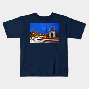 Modern times - Ancient times Kids T-Shirt